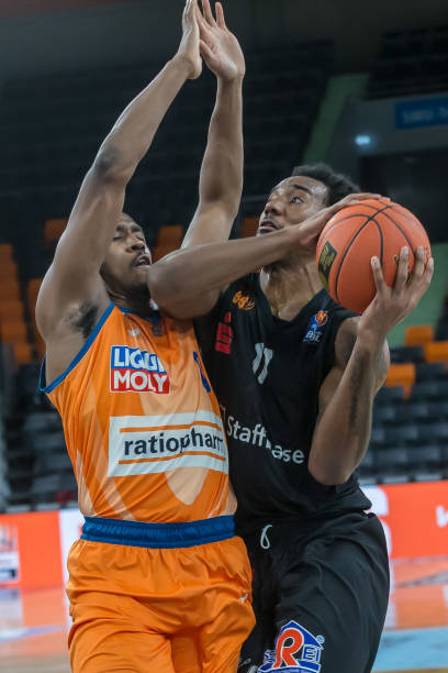 够更深刻地 够更深刻地